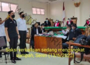 Sidang Ke-9 Kasus Papan Bunga, Saksi Verbalisan Sebut Salah Ketik, Hakim Terlihat Santuy