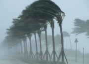 Warga Lampung Diminta Waspadai Hujan & Angin.