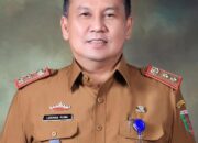 Dr. H. Lukman Pura, Sp.PD., K-GH., MHSM Direktur Rumah Sakit Umum Daerah DR. Hi. Abdul Moeloek Beserta Jajaranya, Dalam Rangka Menyambut Dirgahayu Republik Indonesia Yang Ke – 77 Tahun