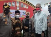 Kapolres Mesuji AKBP Yuli Haryudo S.E .Bersama ,Bupati Mesuji Hi Saply TH Dan Wakil Bupati ,Menyambut kedatangan ketua Umum Kagama Di Balai Desa Gedung Boga