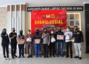 Jelang HUT Humas Polri Ke-71, Si Humas Polresta Bandar Lampung Bagikan Sembako Kepada Petugas Parkir Dan Petugas Kebersihan*