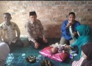 Jenguk Warga Yang Sakit, Camat Abung Selatan Harapkan Al Zaidan Faesha Cepat Sembuh