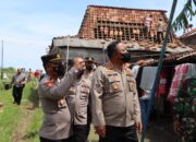 Polres Demak Terjunkan Personel Untuk Bantu Korban Angin Puting Beliung