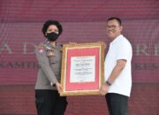 Peringatan Hari ibu tahun 2022, Radar Lampung Beri Penghargaan Polwan