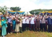 Pemkot Metro Bagikan 2.258 Kartu Metro Ceria Untuk SD dan SMP se-Kota Metro