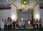 Pererat Silaturahmi, Kapolres Lampung Timur, Bersama PJU Melaksanakan Solat Subuh Berjamaah Bersama Warga