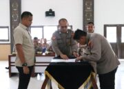 Membangun ZI, Polres Lampung Timur Laksanakan Penandatanganan Pakta Integritas