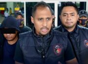 Debt Collector Garang Melawan Polisi Ditangkap Tiba di Polda Metro Jaya