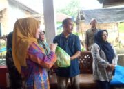 Wakil Ketua TP. PKK Lampung Utara Sambangi Korban Banjir Di Tenda Pengungsian