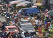 Aktivitas Pedagang Berjualan Hingga Makan Jalan, Pemkot Bandarlampung Diminta Atasi Agar Tidak Macet