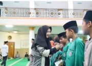 Bupati Tanggamus Hadiri Peringatan Nuzulul Qur’an Dan Sholat Taraweh Serta Berikan Santunan Anak Yatim