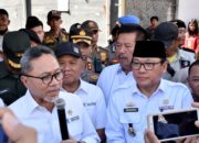 Menteri Perdagangan Zulkifli Hasan Didampingi Pemkot Metro Tinjau Harga Bahan Pokok di Pasar Kopindo Metro