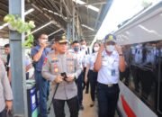 Kapolda Lampung Pantau Arus Mudik di Stasiun Tanjung Karang Bandar Lampung