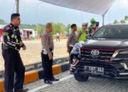 Personil Ditlantas Polda, Polres Lamsel, Kodim 0421 Lamsel, Dinas Perhubungan Lamsel, ASDP Bakauheni Alihkan Kendaraan Agar Tidak Terjadi Penumpukan