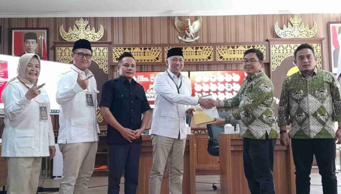 Dipimpin H. Rahmat Mirzani Djausal, Partai Gerindra Lampung Daftarkan 85 Bacaleg ke KPU Lampung