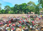 Sampah Menggunung, Warga Alamkari Kotabumi Udik Lampura Resah