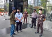 Didepan Gedung KPK FPAK, Minta KPK Periksa Kadis Bina Marga Terkait PEN Pinjaman Pada PT SMI .