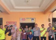 Kumpulkan Anak Yatim Piatu, Polsek Pasir Sakti Berikan Santunan
