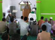 Tingkatkan Ukhuwah Islamiyah, Kapolres Way Kanan Salat Jum’at Dengan Warga