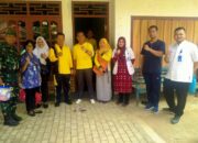 Camat Kalirejo, Kakam dan Nakes Kunjungi Pasien Dalam Program Bunga Kampung