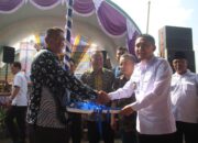 Anggota Komisi IV DPR RI Fraksi PAN Alimin Abdullah, Serahkan Bantuan Excavator KKP RI