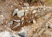 Proyek Pembangunan Drainase Desa Gunungrejo Dinilai Tidak Transparan dan Kualitas Pekerjaan Bermutu Rendah