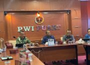 Launching HPN 2024, Jalan Santai Tokoh-tokoh Pers Nasional di Bundaran HI
