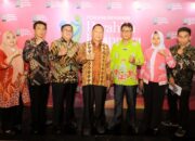 Pj. Bupati Tuba Qudrotul Ikhwan Persembahkan Penghargaan Gengsi Sai Bumi Nengah Nyappur