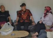 Kepala Dinas Kominfo Lamsel Jenguk Jurnalis Ngidap Penyakit Parkinson