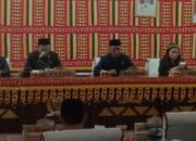 Wakil Ketua I DPRD Lamsel Agus Sartono Pimpin Rapat Paripurna Dengan Agenda Penyampaian LKPJ Tahun Anggaran 2023