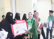 Nanda Indira Salurkan Hadiah Umroh Bersamaan Wisuda Santri Rumah Tahfidz dan Pelepasan Santri PRA SDTQ/MTAQ ATS-TSAQIB