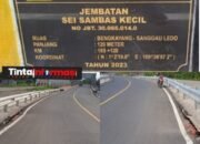 Diduga Jalan Mega Proyek Jembatan Sei Sambas Kecamatan Ledo (Bergelombang & Berlobang)