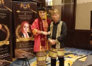 Istri Penasehat JMSI Lampung, Elti Yunani Wisudawan Terbaik PHD AUI