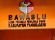 Bawaslu Tanggamus Menelusuri Temuan Foto Sekwan Bersama Bacabup