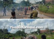 Masyarakat Lampung timur menilai bupati Dawam Rahardjo dan wakil gagal pimpin Lampung Timur Ramai2 masyarakat viralkan jalan kado ulang tahun Lamtim