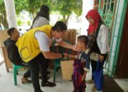 Motifator Adjie Subing Gelar Sunat Masal di Terbanggi Besar