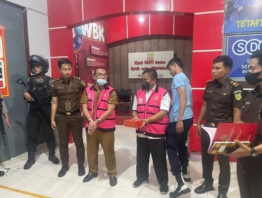 Dua Pelaku Penambang Pasir Laut di Tetap Kejati Sulsel Jadi Tersangka