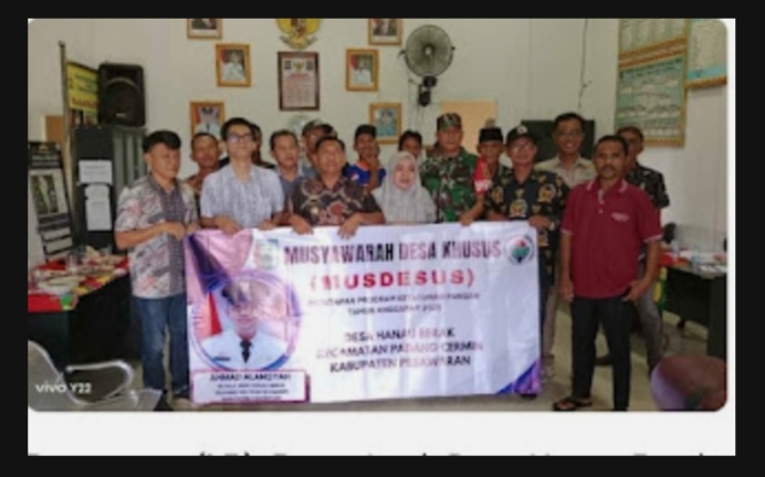 Pemdes Hanauberak Menggelar Musyawarah Desa Khusus (MUSDESSUS) Dalam Rangka Pembentukan Koperasi Desa Merah Putih