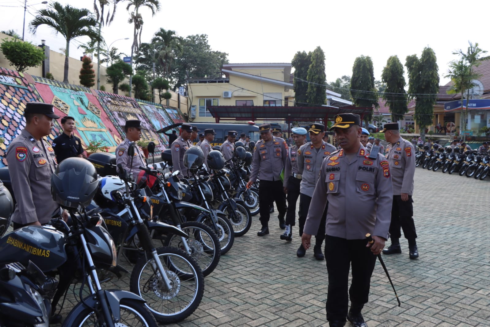 Kapolres Tanggamus Periksa Kendaraan Operasional, Tekankan Perawatan dan Tugas Bhabinkamtibmas