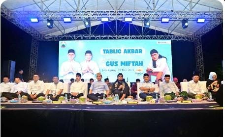 Ribuan Warga Padati Tabligh Akbar Gus Miftah, Bupati Egi: Bagian Pembangunan Akhlak dan Spiritual Masyarakat