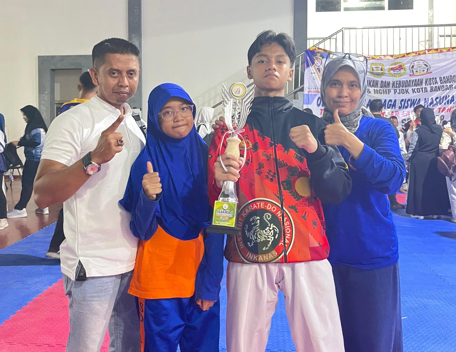 Novendra Fahtian Bahri Juara I 02SN Karate Kota Bandar Lampung