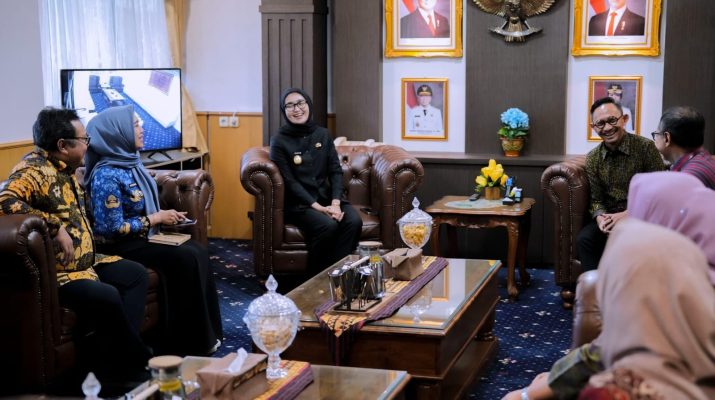 Pemprov Lampung Apresiasi Dedikasi Junanto Herdiawan, Ajak Bimo Epyanto Lanjutkan Kolaborasi Jaga Ekonomi Daerah
