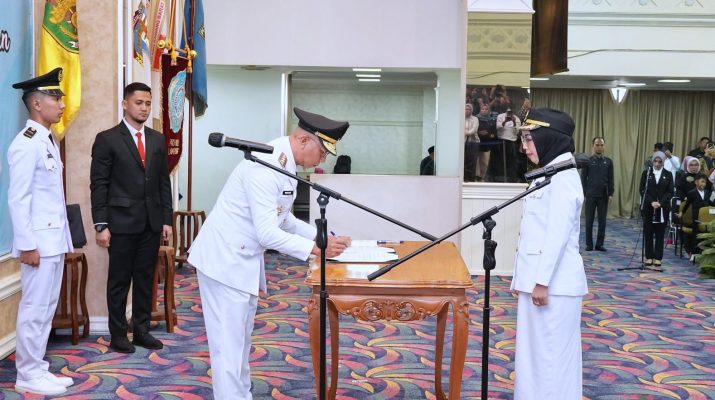 Pelantikan Bupati Way Kanan, Ayu Asalasiyah Diambil Sumpah oleh Gubernur Lampung