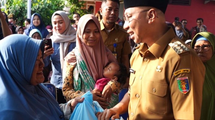 Entaskan Kemiskinan Tingkatkan Kesejahteraan Masyarakat, Gubernur Mirza Beri Bantuan Sembako, Kursi Roda dan UEP