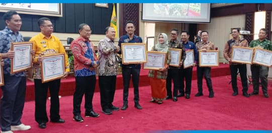 Prestasi Gemilang! Disdukcapil dan RSUD Bob Bazar Diganjar Predikat ‘Sangat Baik’ oleh Kementerian PAN-RB