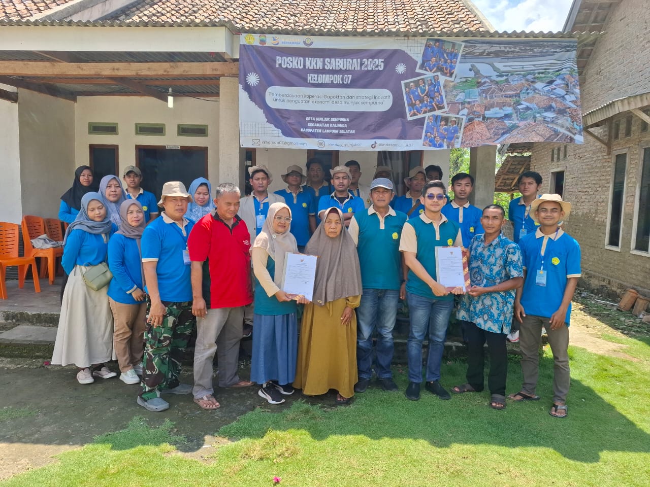 Mahasiswa Universitas Sang Bumi Ruwa Jurai Dorong Pemberdayaan GAPOKTAN dan Digitalisasi UMKM di Desa Munjuk Sempurna
