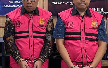 Mantan Kadis PUTR Kota Metro Akhirnya Memakai Rompi Oren Juga