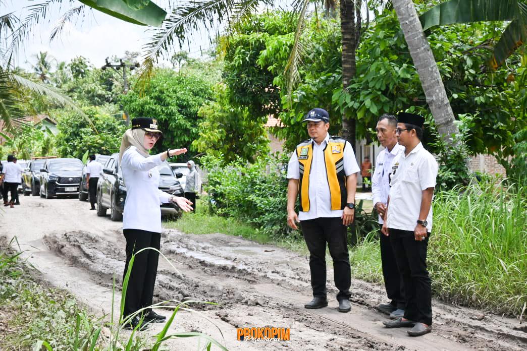 Tinjau Kerusakan di Sejumlah Ruas Jalan Way Khilau, Bupati Nanda Dorong Percepatan Penanganan Infrastruktur