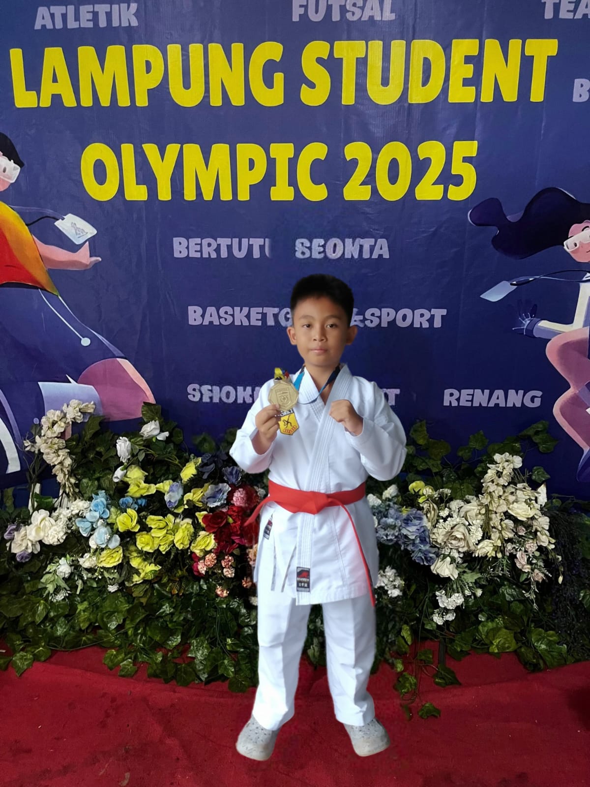 Arsaka Bhayangkara, Siswa SD Al-Kautsar Raih Medali Emas di Kejuaraan Karate Lampung Student Olympic 2025