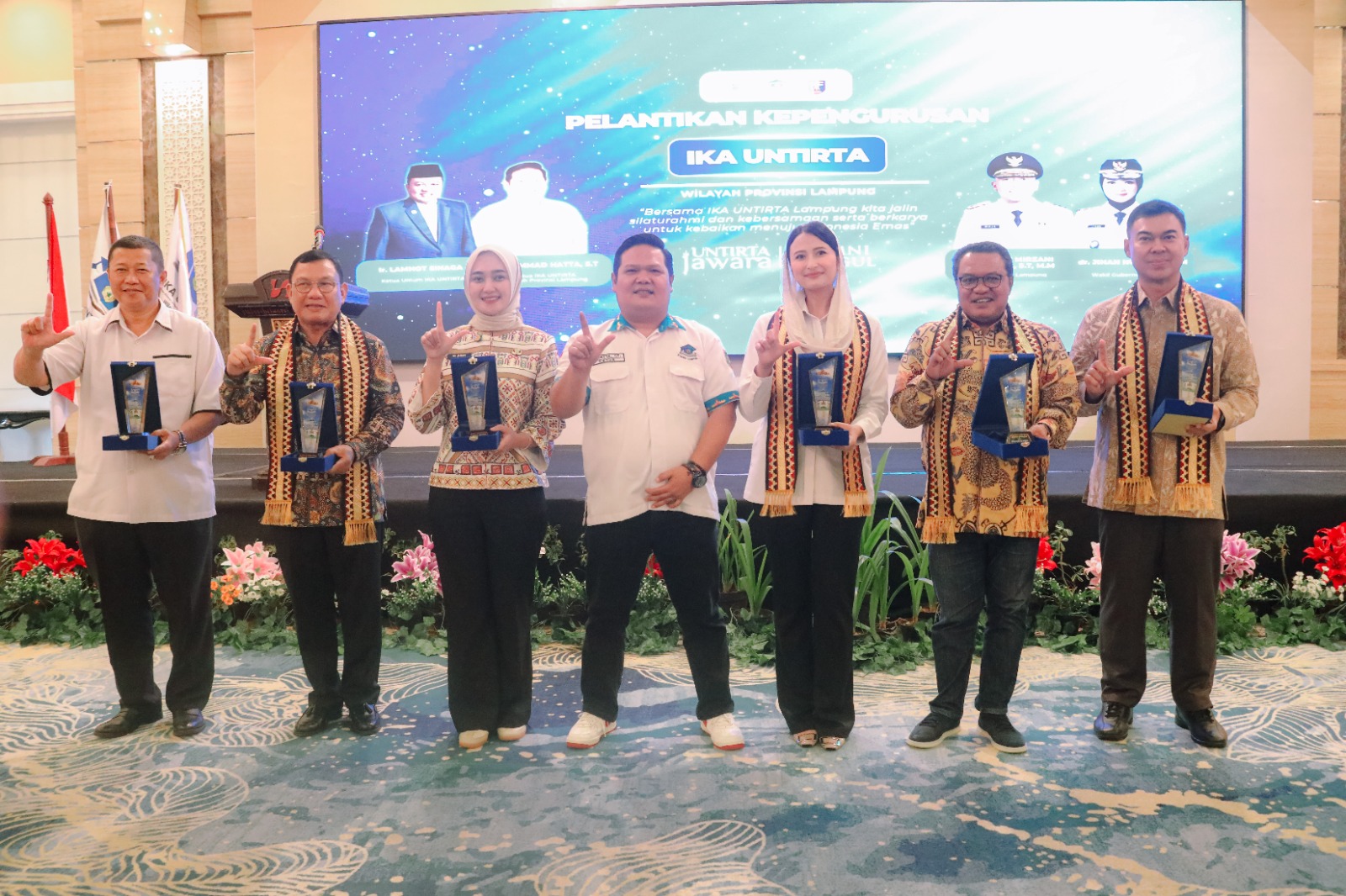 Wagub Jihan Nurlela Bersama Wamen Perdagangan RI Dyah Roro Esti Widya Putri Hadiri Pelantikan Pengurus IKA Universitas Sultan Ageng Tirtayasa Wilayah Lampung Periode 2025-2030